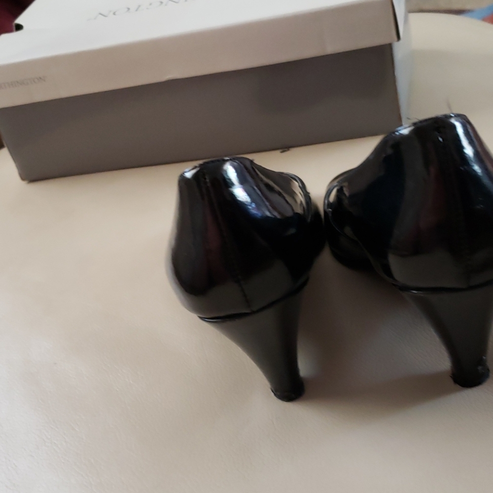 Shoes - Picture 4 of 5